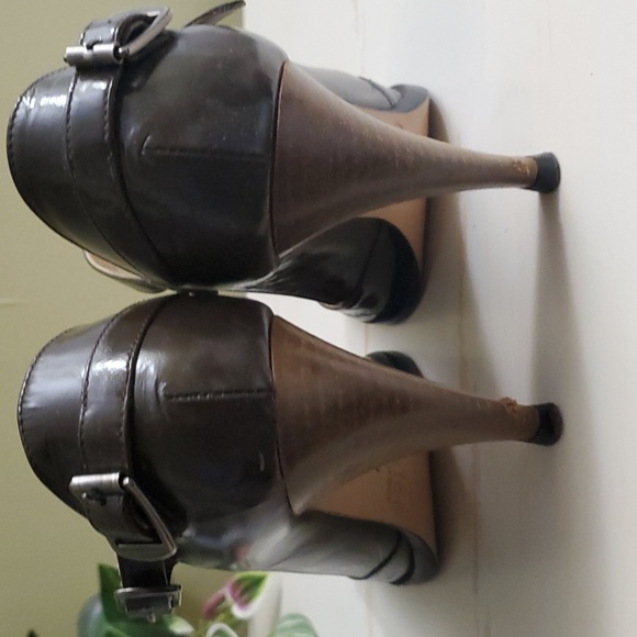 Chloé | Dark Olive Green Patent Leather Peep-toe Heels Sz 37 - Picture 11 of 15